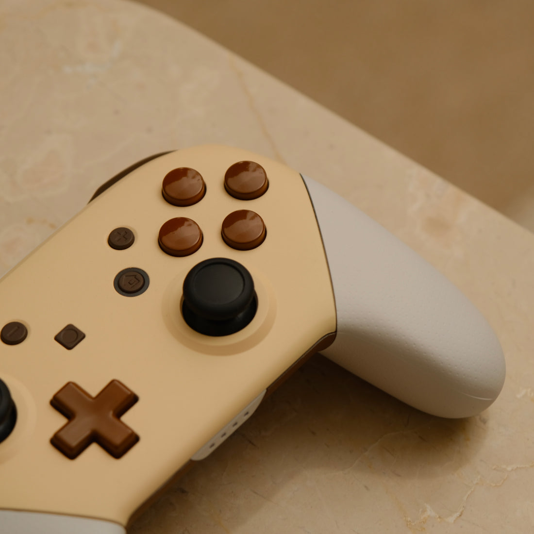 Pro controller - Latte on me